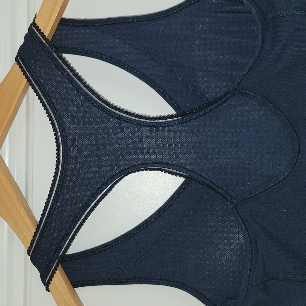 Lululemon Tank - Picture 4 of 6